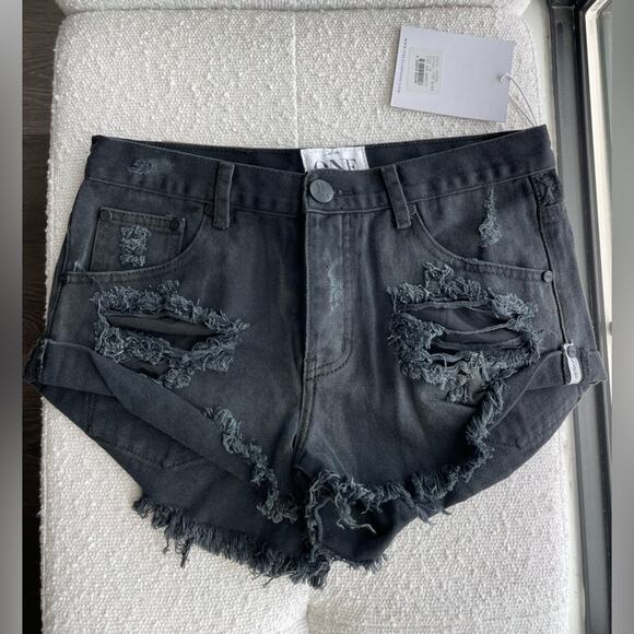 OneTeaspoon Vintage Black Bandits Shorts NWT Size 26 - Picture 1 of 16